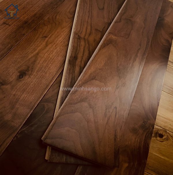 Ván sàn Plywood Walnut