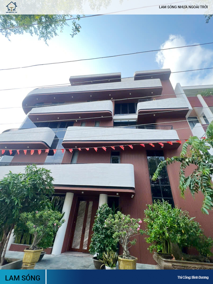 lam sóng nhựa ngoài trời