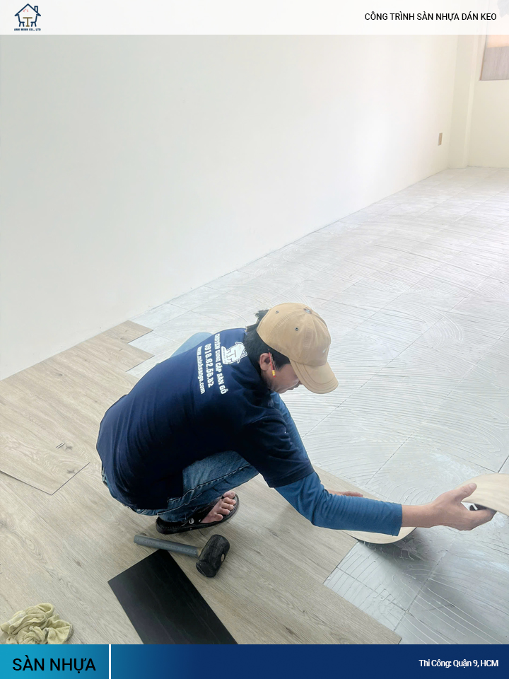 thi công sàn nhựa keo riêng