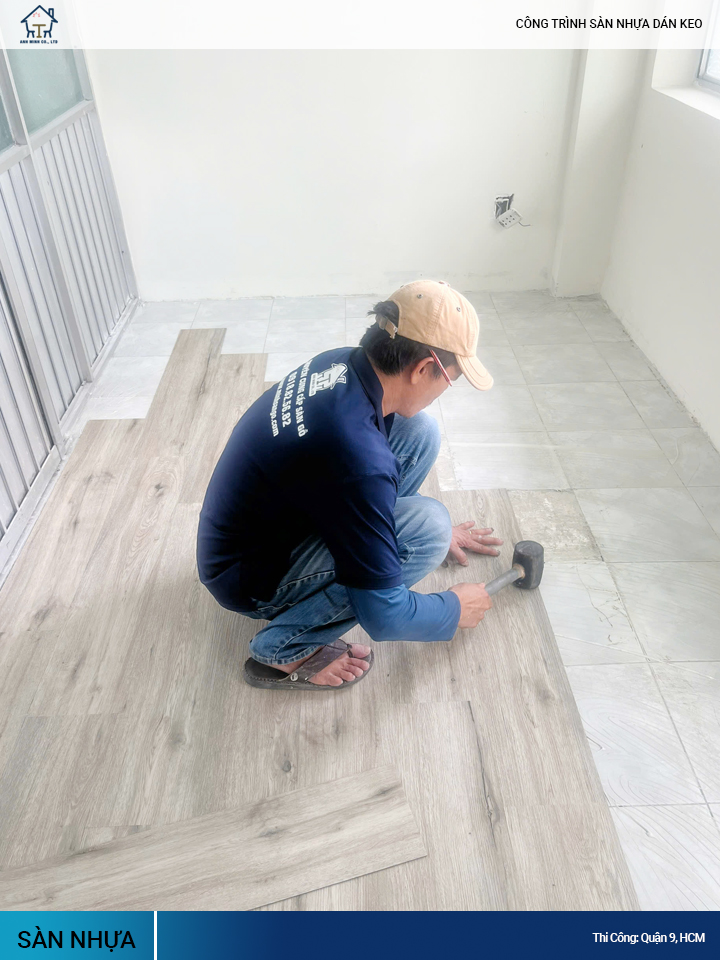 thi công sàn nhựa keo riêng