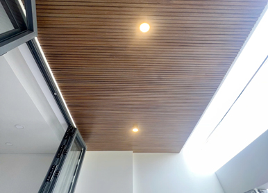 tấm lam sóng nhựa ốp trần mái hiên